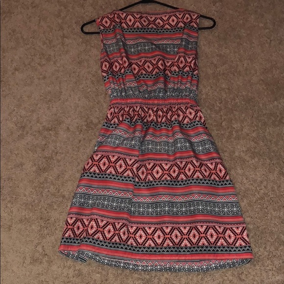 Dress - Picture 4 of 4